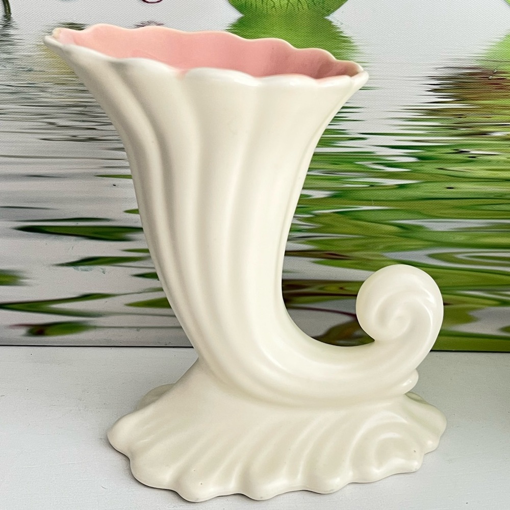 Pink Mid Century Modern Shell Vase White Exterior Made in Canada 116 Vintage